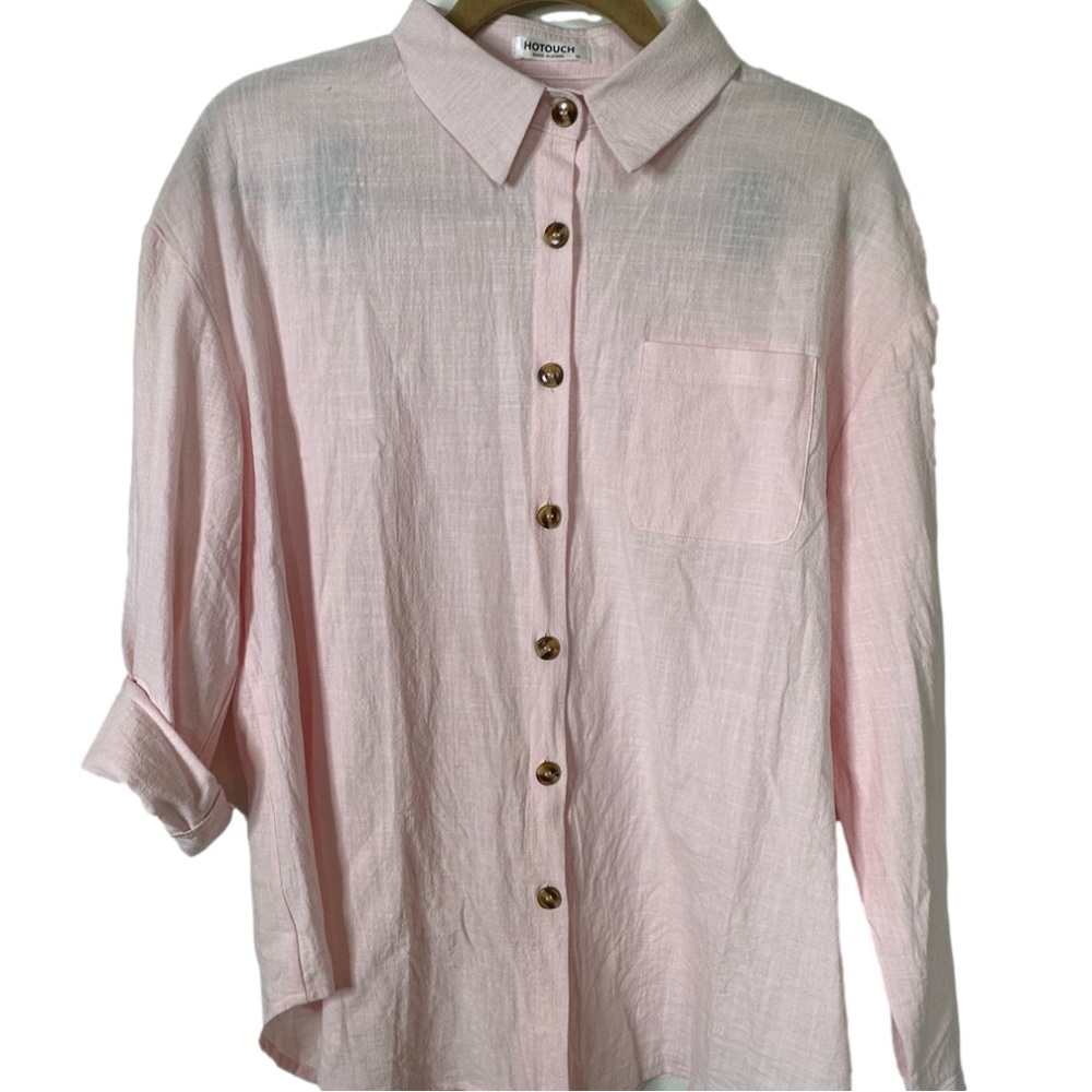 Hot TOUCH light pink button down shirt in size M